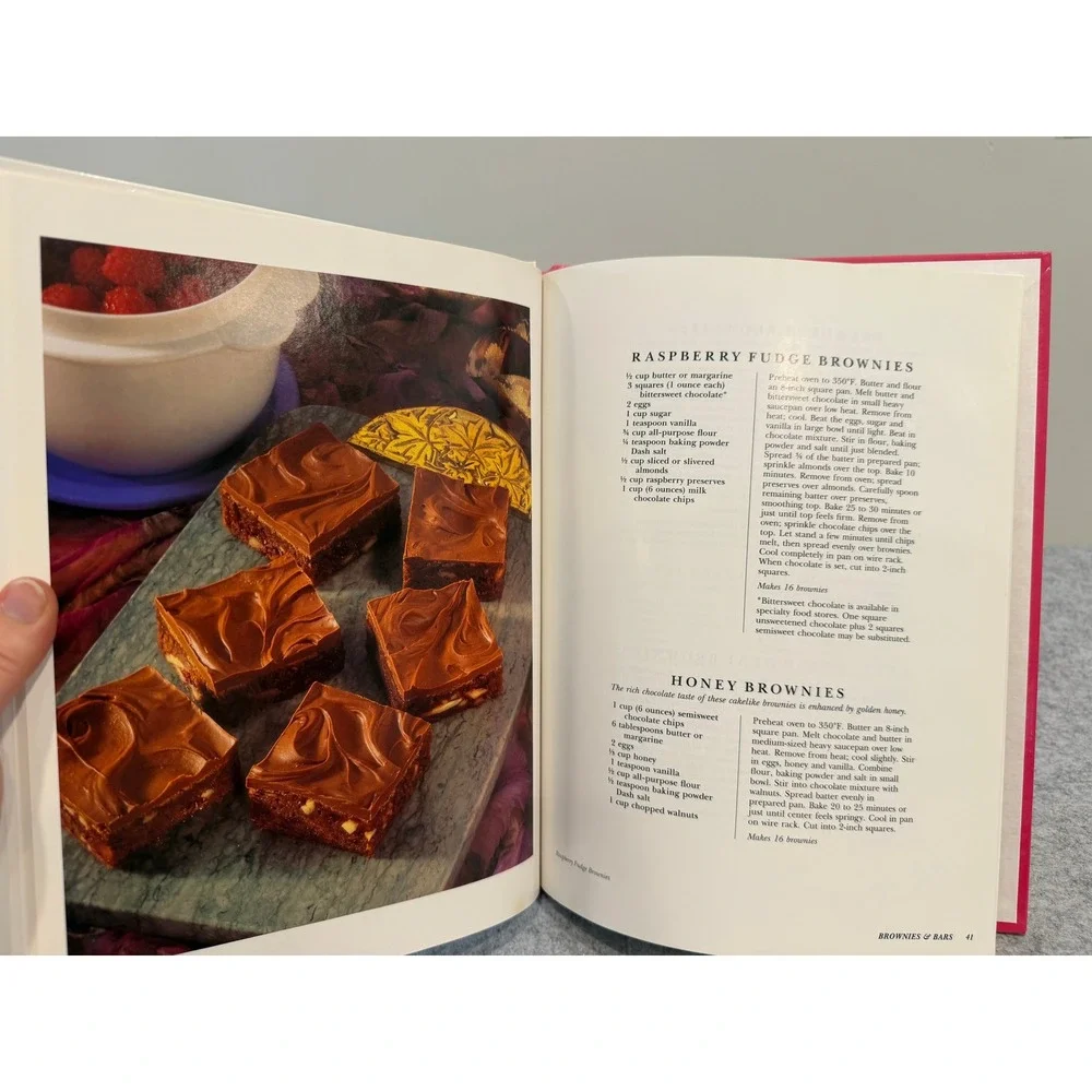 1993 Tupperware Chocolate Lover's Cookies cookbook - Hardcover
